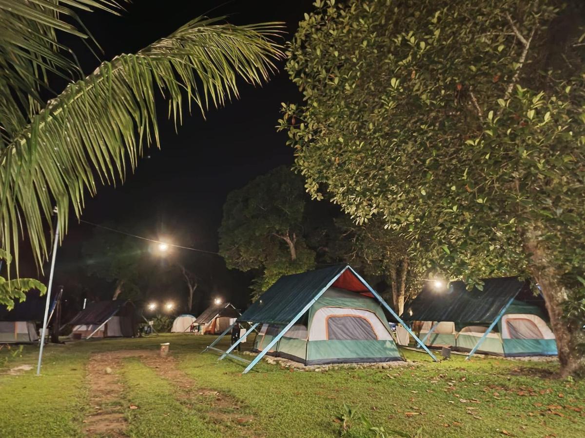 Outworld Basecamp Hotel Gopeng Eksteriør billede